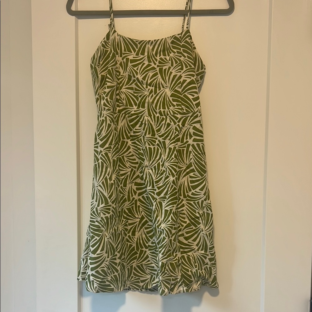 Monteau White and Green Patterned Dress